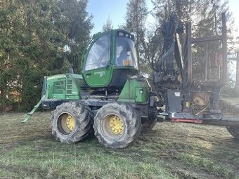 John Deere 1110 E