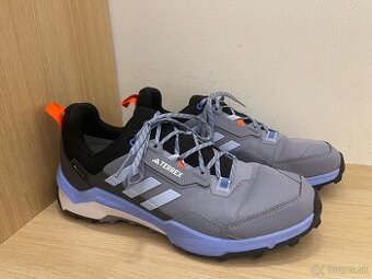 Pánska turistická obuv značky ADIDAS