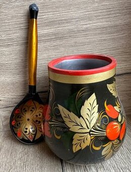 Chochlomská nádoba s lyžicou za 7eur