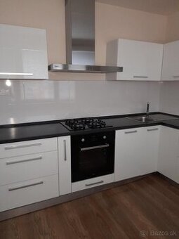 Predám zánovný Digestor BEKO Antikorový.