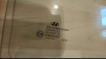 Pravé zadné okno dverí Hyundai i30 HATCHBACK 2016 (2012-2017