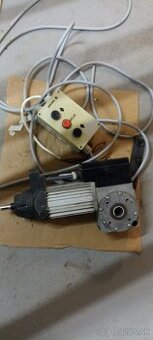 Predám motor priemyselných sekcnych vrát Becker A50/25-LK