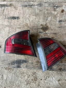 Svetla Subaru legacy