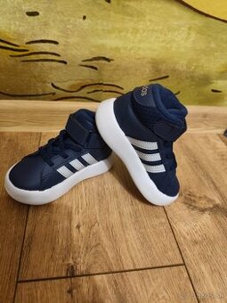 č.24 Nové detské botasky Adidas bubble
