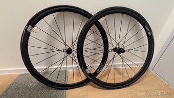 kolesá na cestný bicykel DT P1800