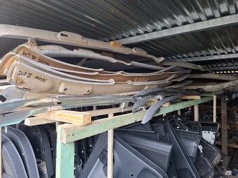 Stropný tapacir.,,,,,,,