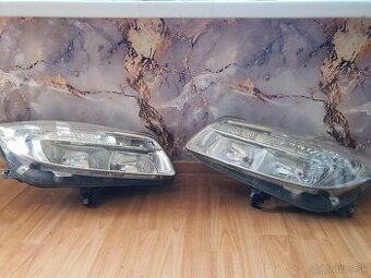 Predné svetlá Opel insignia