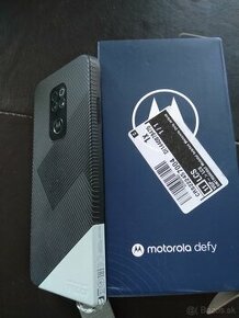 Motorola Defy - 1