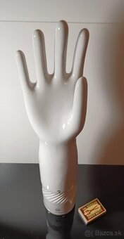 Stará veľká porcelánová ruka