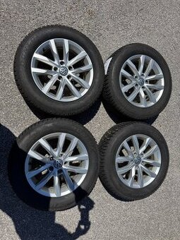 VW Passat 215/60R16