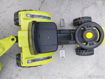 Šlapací traktor