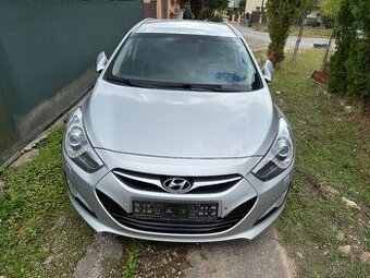 Predám Hyundai i40 combi 1.7 TDi 100kw Rok 2012
