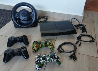 PS3 super slim + 37 hier na HDD + 4 x PS3 ovládač + volant