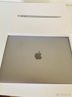 Apple MacBook Air 13" (2019, i5, 8GB RAM, 128GB SSD)