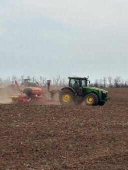 John Deere 8310R