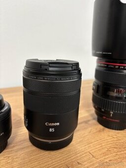Canon 85 mm ,2f macro Rf