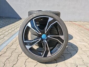 ÚPLNE nové komplety Pirelli Powergy 225/40 R19’’pneu+disky
