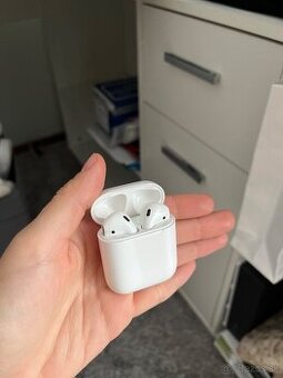 AirPods 1