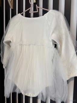 Slávnostné body pre dievčatko