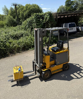 Detvan AV 16, elektro, triplex, bočný posuv