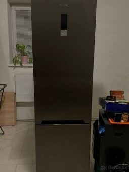 Predávam chladničku v peknom stave PHILCO PCN 310EX