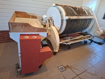 Plastové nádoby na víno