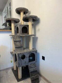 Mačacie škrabadlo ako nové