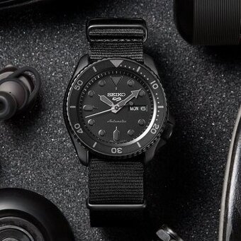 Seiko 5 SRPD79K1