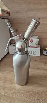 Flaša na šľahačku antikorová