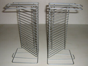 Predám stojany na CD / DVD