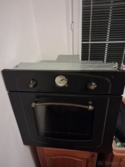 pouzita ruru na pecenie Whirpool