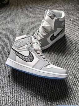 Predám Nike Air Jordan 1 High Dior