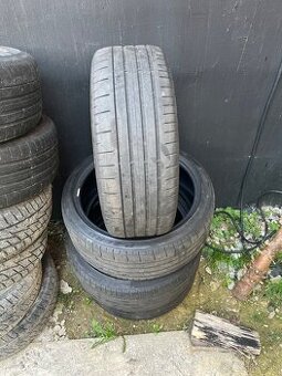 215/40 R18 Pirelli P Zero HN