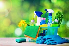 Upratovacie a čistiace služby
