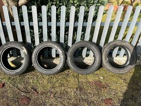 15-Letné pneumatiky Michelin R16