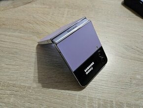 Samsung flip 4 v top stave nepouzivany iba odlozeny telefon