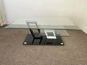 Predám sklenený konferenčný stolík v TOP stave