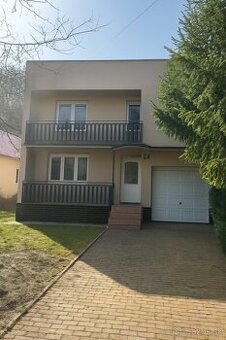 Na predaj priestranný 6-izbový dom s nádherným výhľadom, záh