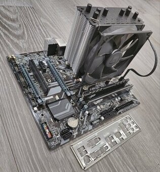 Intel i5-8400 s chladičom, doskou a 16GB RAM