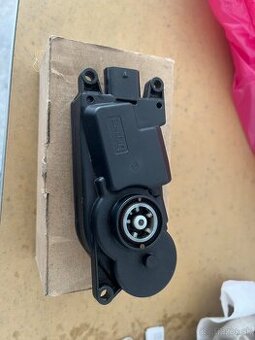 Motor vzduchových klapiek bmw g30