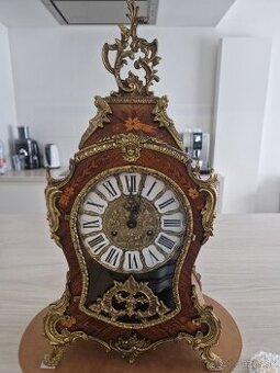 Krasne boulle hodiny