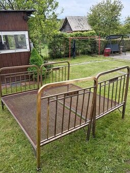 Starožitný nábytok