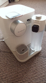 Kávovar DeLonghi