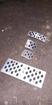 Sportovy volant ralliart+ hlinikove pedale