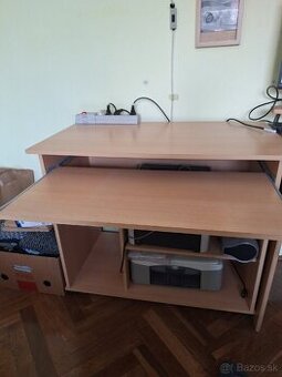 Predam stql pod PC Notebook