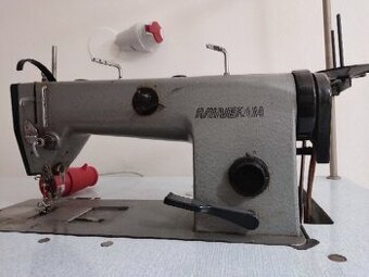 Priemyselny šijaci stroj