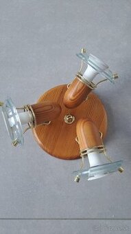 Stropné svietidlo so žiarovkami