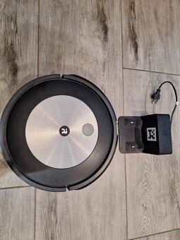 Predam roboticky vysavac Irobot J7