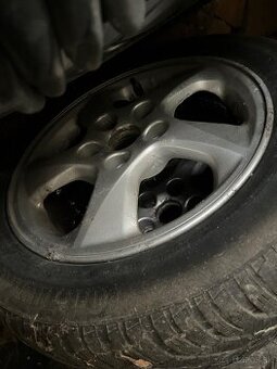 Zimne pneu mazda Premacy mazda 323