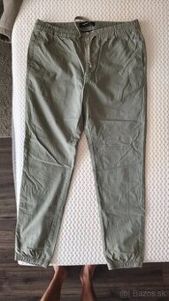 Pánske jogger nohavice olivové